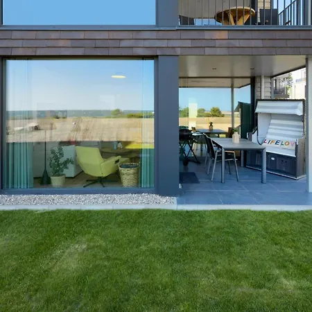 Lykke – Traumhafte Mit Garten Und Meerblick In Erster Reihe!